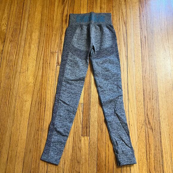 Gymshark Leggings Womens XS Gray Spellout Seamless Workout Pants - Picture 1 of 7